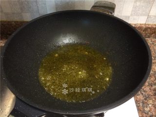 酸菜烧鲫鱼 