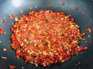 拿的出手的宴客菜，剁椒鱼头，超下饭零失败 