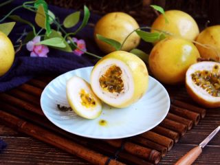 冬喝金色百香果蜂蜜茶 