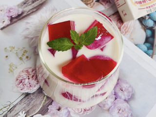 ?秋天的第一杯火龙果撞燕麦奶‼️ 